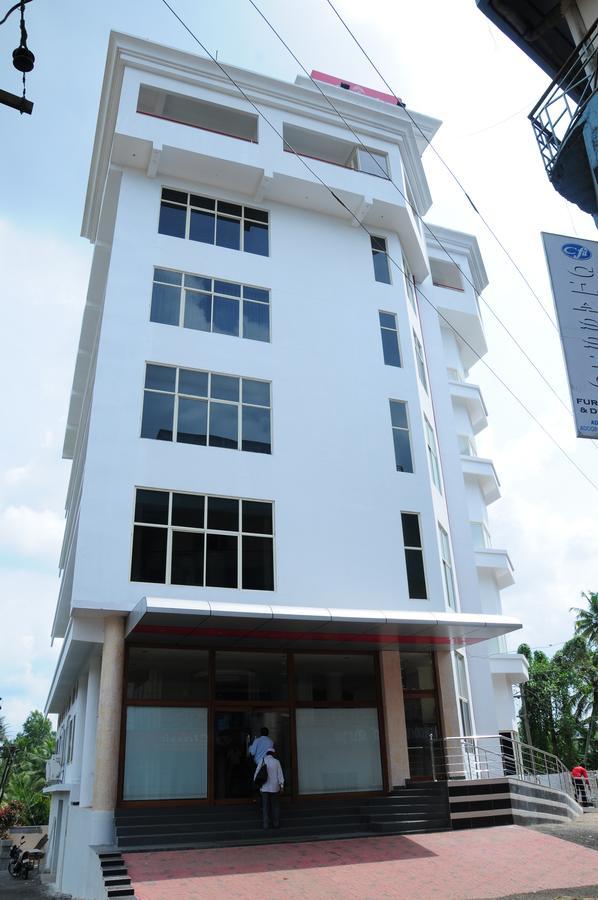 Lals Residency Adur Exterior photo
